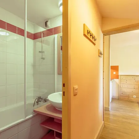 Ensoleille Avec Wifi A La Plagne-tarentaise - Fr-1-351-173 Apartment